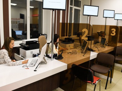 Заявления на выплаты семьям с детьми теперь принимают в офисах МФЦ - Новости ТИА