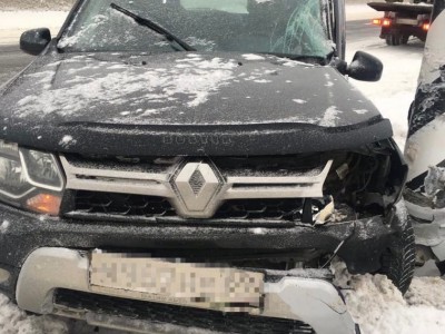 Водитель врезался в фонарный столб на трассе М-10 в Тверской области - новости ТИА