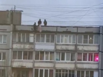 Прокуратура проверяет УК из-за прыжков с крыши многоэтажки подростков - Новости ТИА