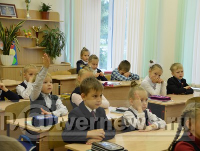 Путин поручил сократить количество контрольных и проверочных работ в школах - Новости ТИА