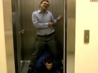 Бывший мэр города Кимры Тверской области Роман Андреев станцевал «Gangnam Style» - Новости ТИА