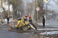 В Твери продолжается ремонт теплотрассы в Заволжье: место повреждения выявлено - Новости ТИА