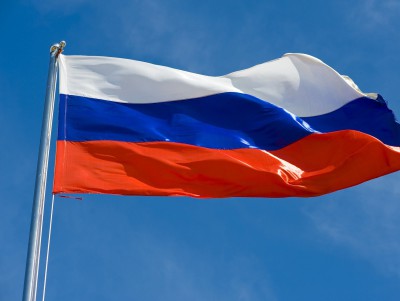 Владимир Путин поддержал идею введения традиции поднимать флаг РФ в школах - Новости ТИА