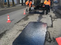  В Твери продолжают ямочный ремонт на дорогах  - новости ТИА