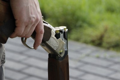 В Твери мужчина угрожал застрелить из ружья женщину-участкового - Новости ТИА