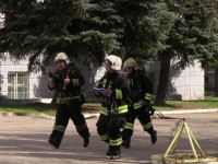 Условный пожар в ТГТУ. Студентов спасатели эвакуировали из горящего помещения - Новости ТИА