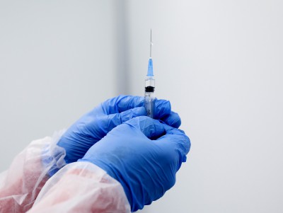 Инфекционист рассказал об опасности частой вакцинации от ковида - новости ТИА