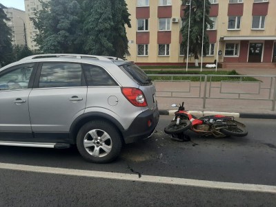 В Твери пьяный скутерист столкнулся с автомобилем - новости ТИА