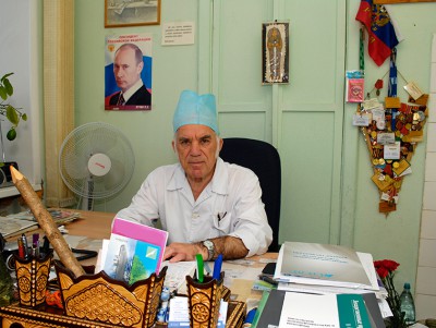 В Твери проводили на пенсию выдающегося хирурга Герисо Гвиниашвили - новости ТИА