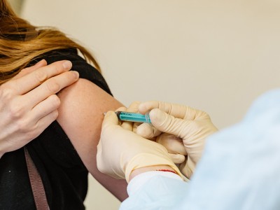 В России предложили ввести штраф за уклонение от вакцинации от COVID-19 - новости ТИА