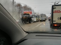В Твери маршрутка "догнала" трактор - Новости ТИА