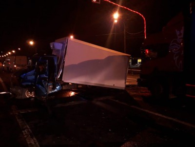 Уснувший водитель фуры устроил массовое ДТП на трассе М-10 - Новости ТИА
