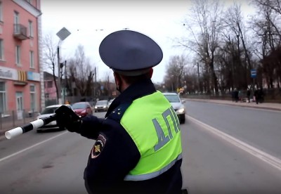 В Твери снимали на видео водителей-нарушителей и наказывали их штрафами - новости ТИА