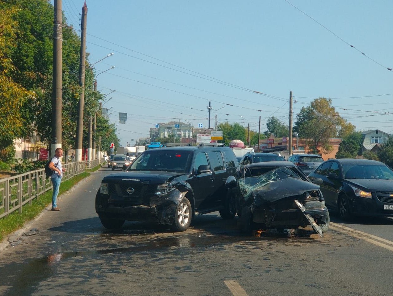 В Твери столкнулись три автомобиля - ТИА