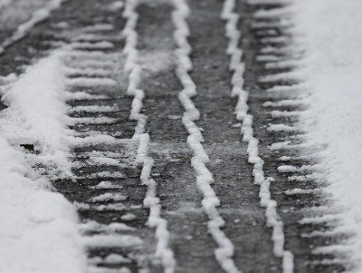 Госавтоинспекция рекомендует автовладельцам менять летнюю резину на зимнюю - Новости ТИА