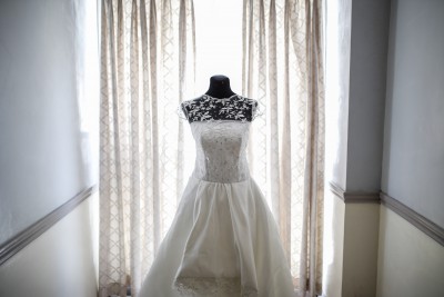 Девушка из Твери продавала свадебное платье и стала жертвой мошенника - Новости ТИА
