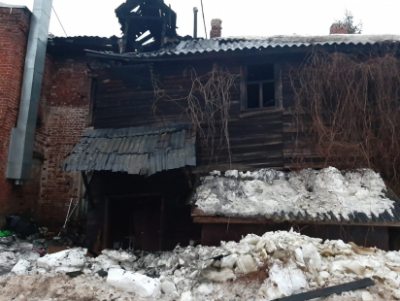 В Кимрах в нежилом доме на улице Карла Либкнехта погибли двое бездомных - Новости ТИА