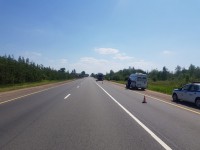 На трассе М-10 автовоз сбил велосипедистку, женщина скончалась - Новости ТИА
