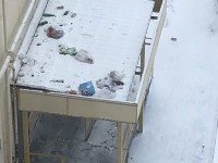 В Твери мужчина выкидывал мусор с балкона - народные новости ТИА