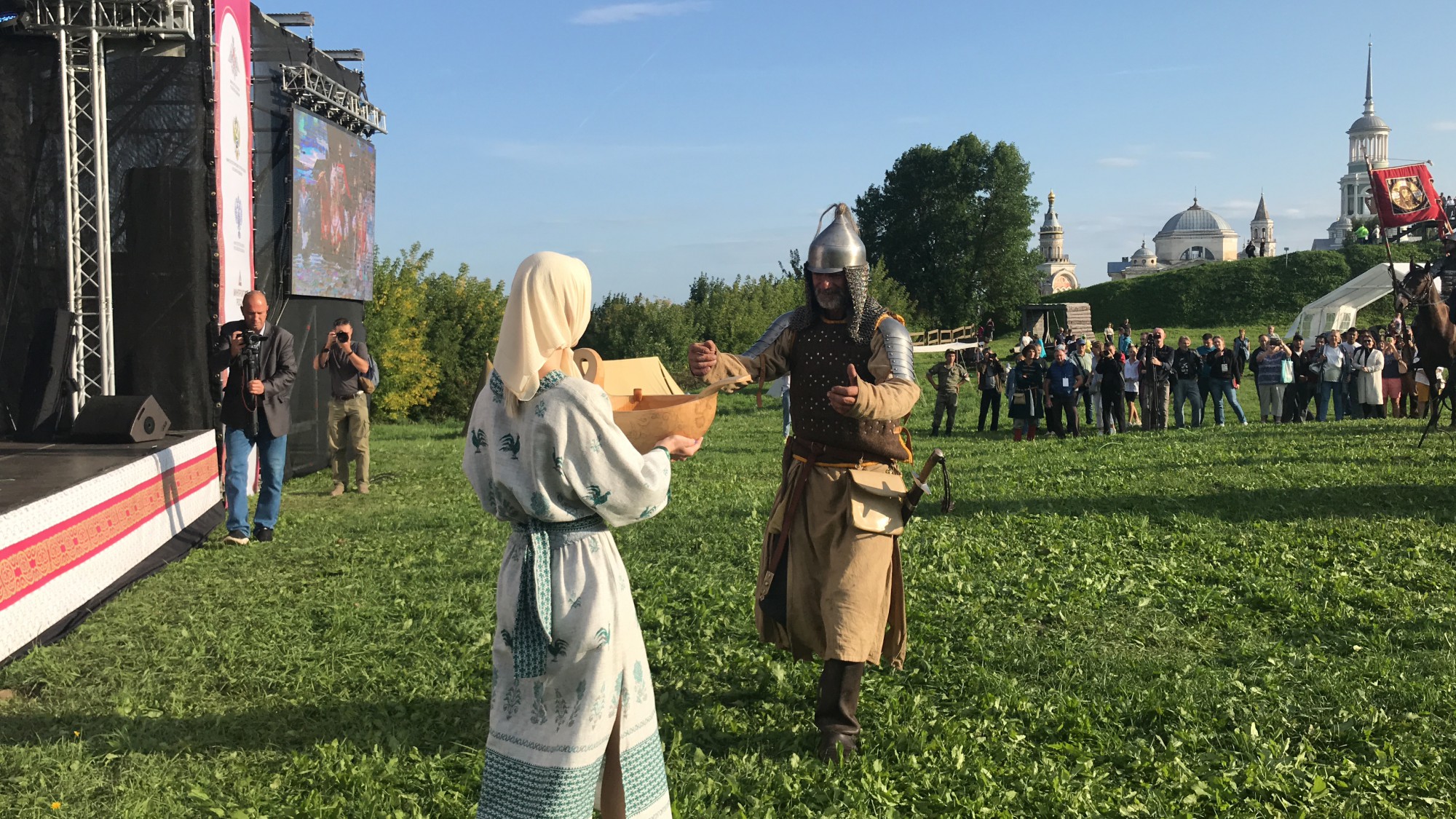 В Торжке побывала конная дружина Александра Невского | 29.08.2021 | Тверь -  БезФормата