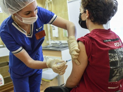 Эпидемиологи рекомендуют летом привить от коронавируса детей - новости ТИА