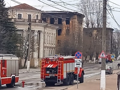 Движение по набережной рядом с сгоревшим НИИ будет закрыто до 25 апреля - Новости ТИА