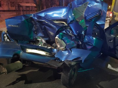 В Твери водитель грузовика уснул за рулем и спровоцировал тройное ДТП - Новости ТИА