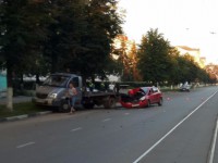 В Твери пьяный водитель без прав врезался в грузовик - Новости ТИА