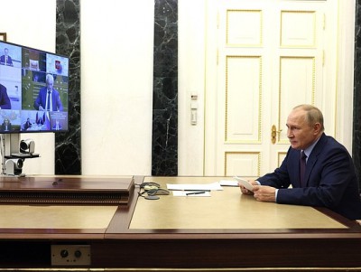 Владимир Путин: растёт количество людей, находящихся под риском увольнения - новости ТИА
