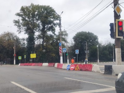 Тверские автомобилисты предупреждают о перекрытии дороги в областном центре - новости ТИА