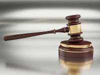 В Тверской области продавщица вместе с собутыльниками украла алкоголь и закуску из кафе, где работала - Новости ТИА