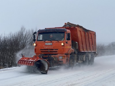Правительство Тверской области: 390 машин расчищают дороги от снега - новости ТИА