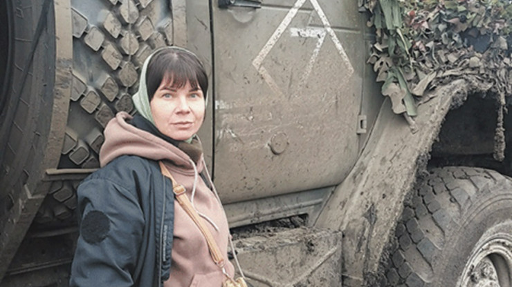 "Я там, где должна быть": жительница Ржева сменила блокнот на сумку военного волонтёра - новости ТИА