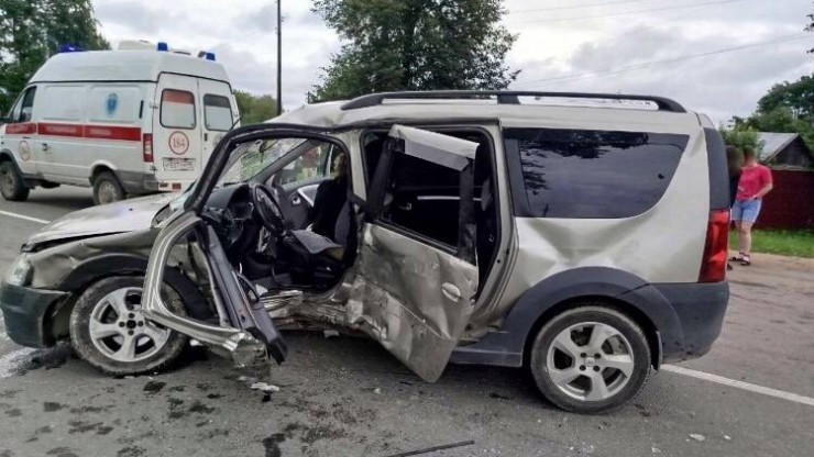 В Тверской области произошло ДТП с тремя пострадавшими - новости ТИА