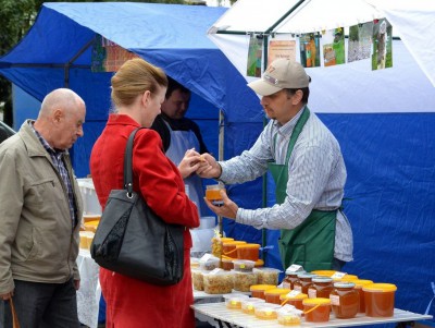 Самозанятые смогут продавать свою продукцию на ярмарках выходного дня - новости ТИА